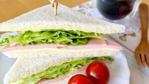 ハムチーズレタスサンド完成写真